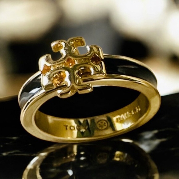 New Authentic Tory Burch Iconic Black Enamel and Gold Ring with Tag; Size 6 - Picture 1 of 10